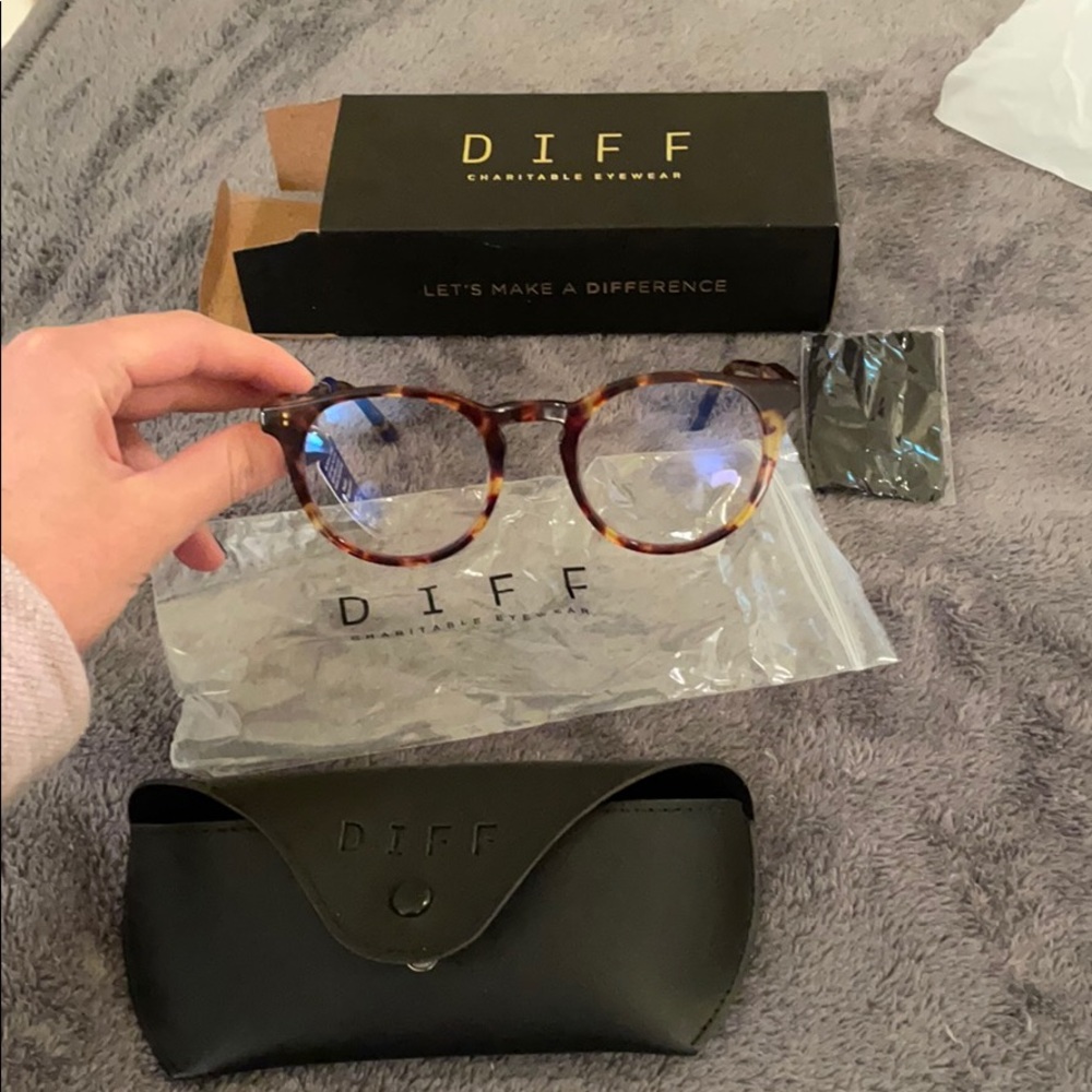 DIFF Sawyer Amber Tortoise Blue Light Technology